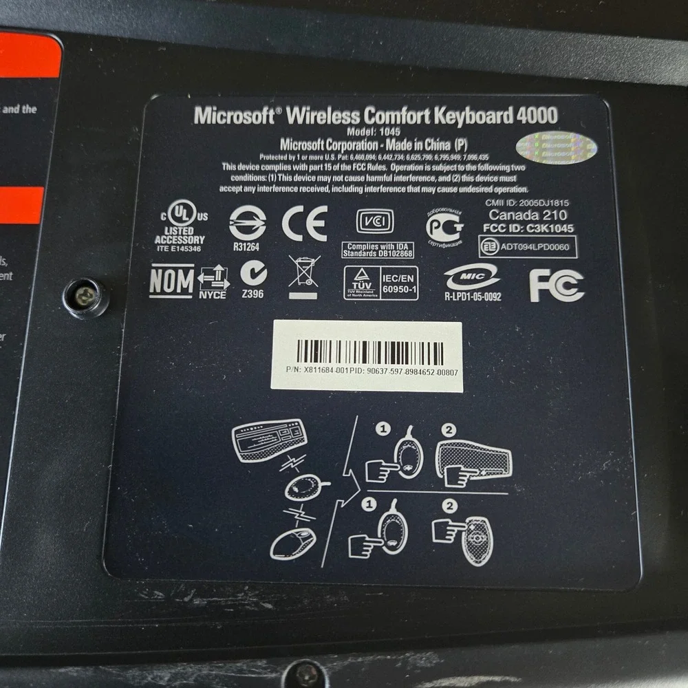 Microsoft Wireless Comfort Keyboard 4000 1045 Black Silver Ergonomic untested